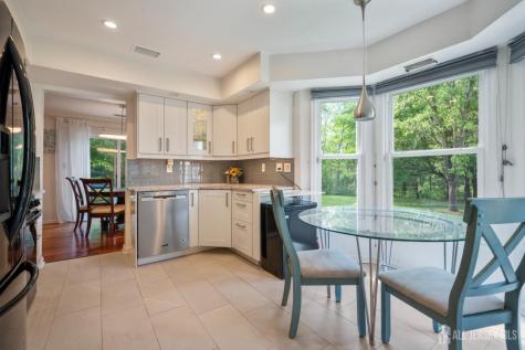 112 Lloyd Court East Brunswick NJ 08816