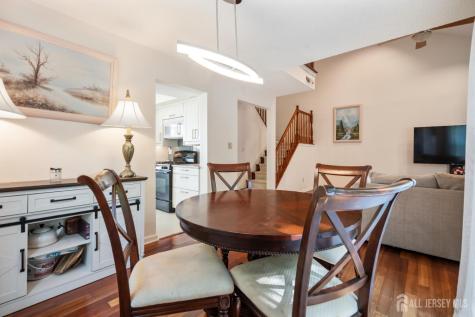 112 Lloyd Court East Brunswick NJ 08816