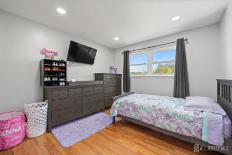 2 Wick Drive Sayreville NJ 08872