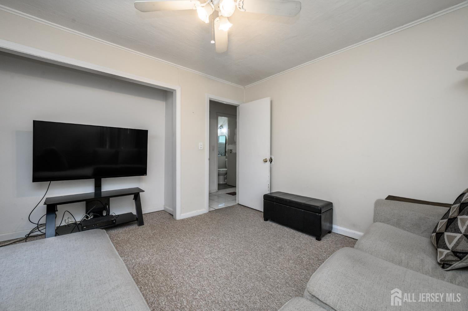 34 Hunterdon Road West Orange NJ 07052
