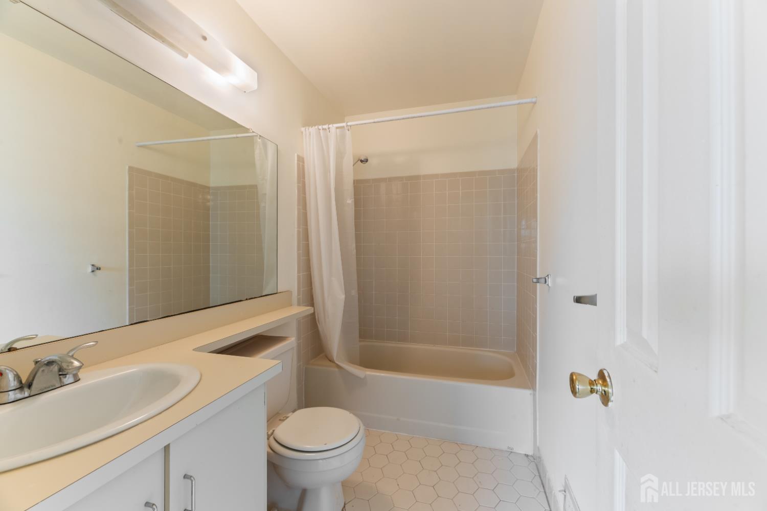 75 Albury Way North Brunswick NJ 08902