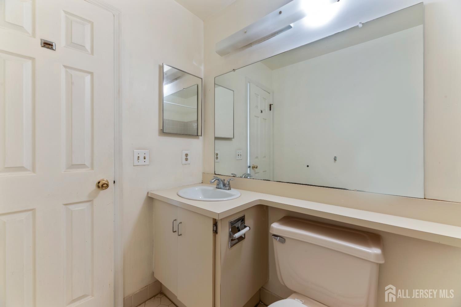 75 Albury Way North Brunswick NJ 08902