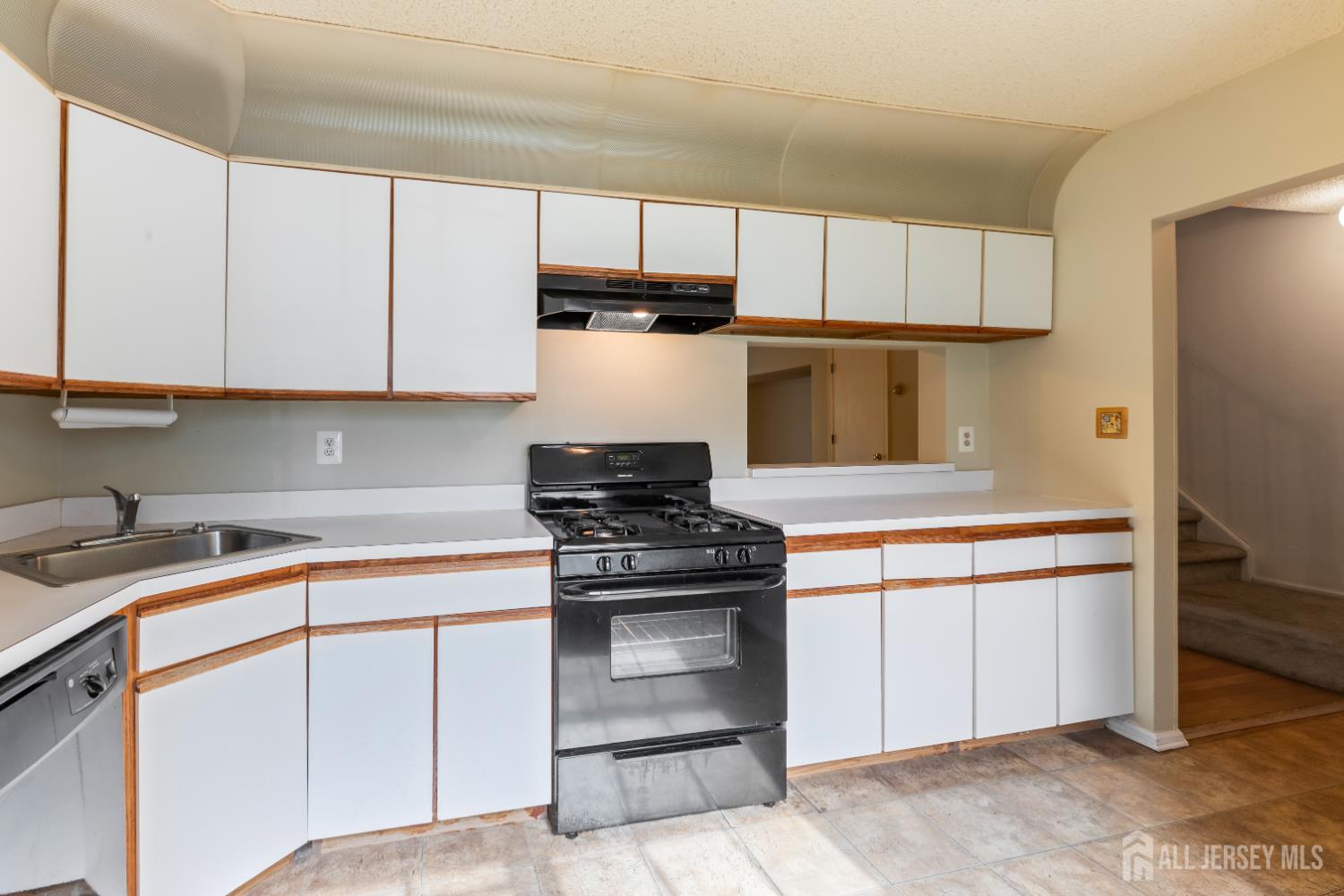 75 Albury Way North Brunswick NJ 08902