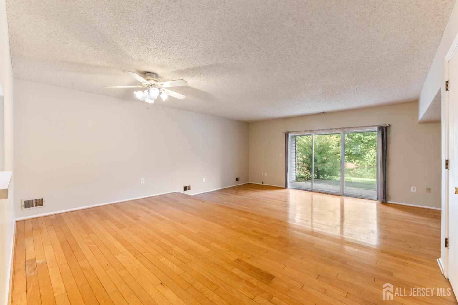 75 Albury Way North Brunswick NJ 08902