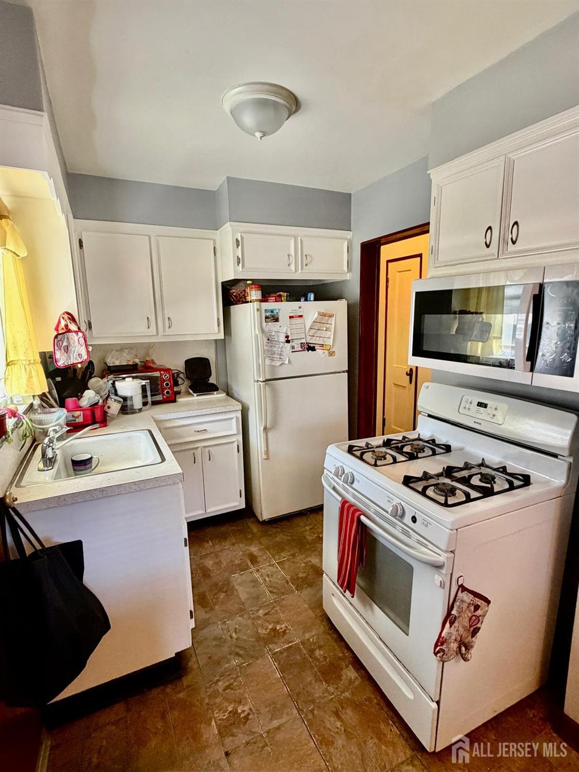 624 Chandler Avenue Roselle NJ 07203