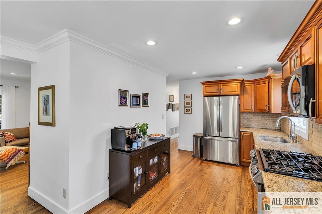 390 Kennedy Street Iselin NJ 08830