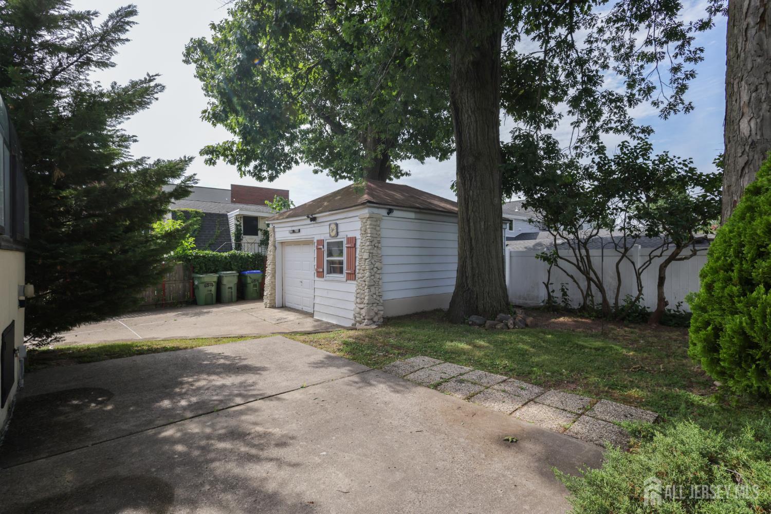 657 Amboy Avenue Edison NJ 08837