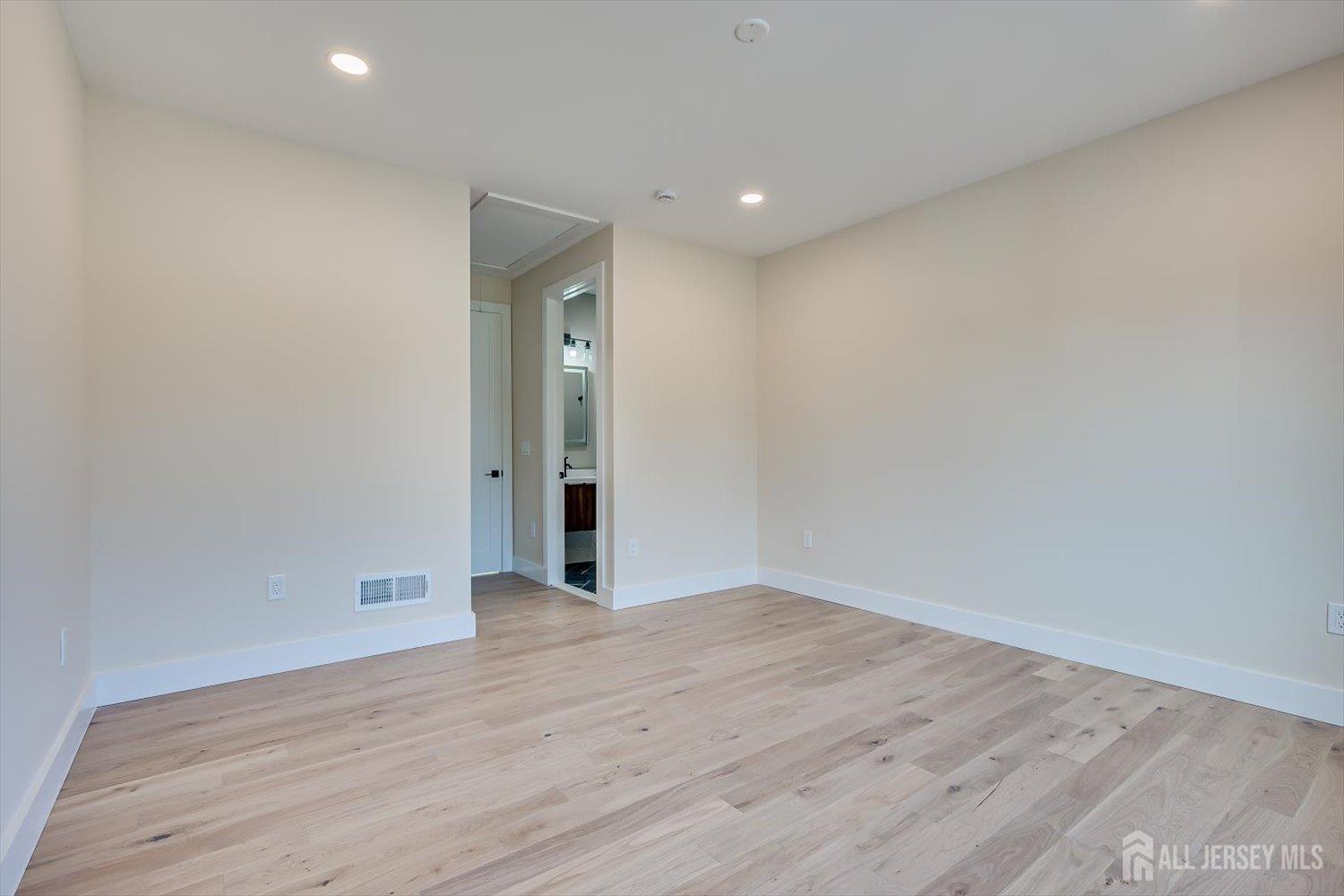 54 Nevsky Street Edison NJ 08820