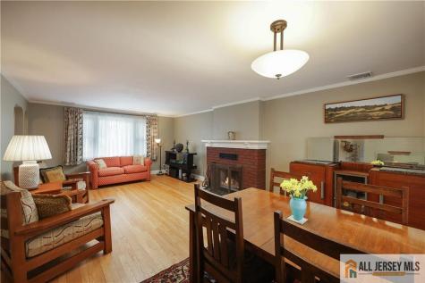 25 Voorhees Place Metuchen NJ 08840