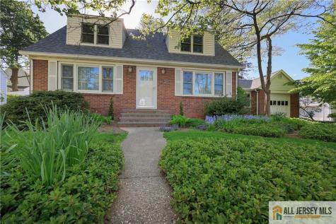 25 Voorhees Place Metuchen NJ 08840