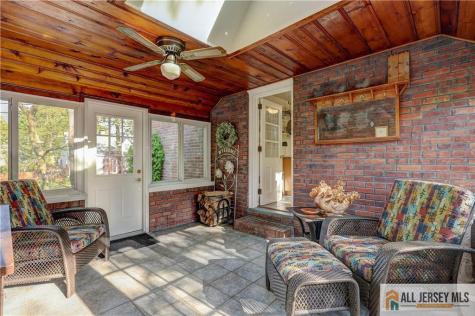 25 Voorhees Place Metuchen NJ 08840