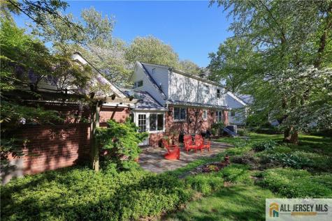 25 Voorhees Place Metuchen NJ 08840