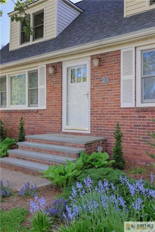 25 Voorhees Place Metuchen NJ 08840
