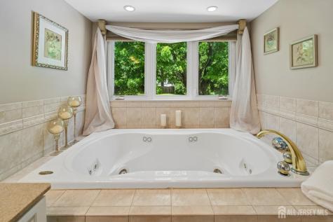 18 Mary Ellen Drive Edison NJ 08820