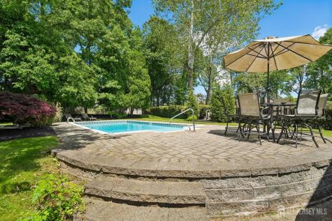 18 Mary Ellen Drive Edison NJ 08820