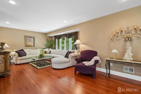 18 Mary Ellen Drive Edison NJ 08820