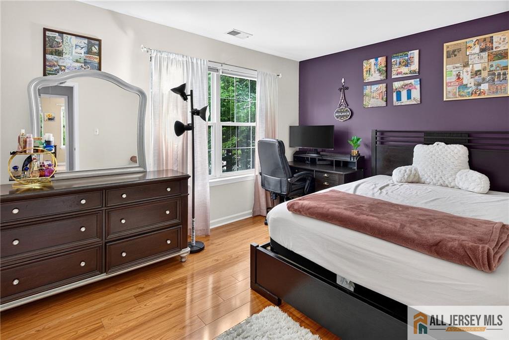 422 Aynsley Court Morganville NJ 07751