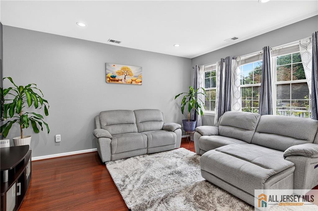 422 Aynsley Court Morganville NJ 07751
