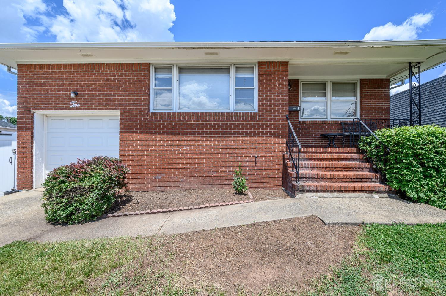 2 Carlton Street Carteret NJ 07008