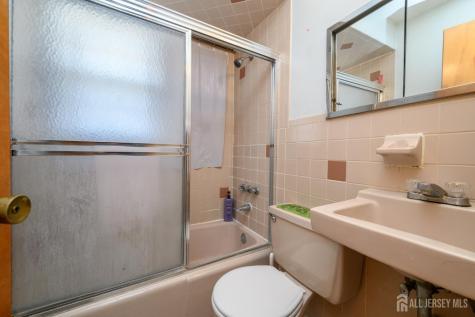 2 Carlton Street Carteret NJ 07008