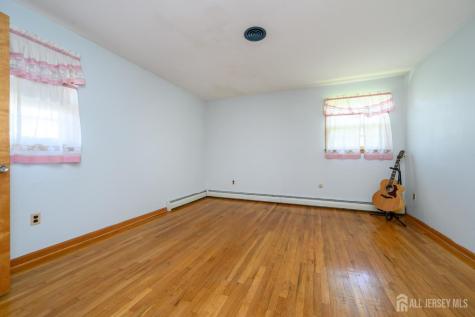 2 Carlton Street Carteret NJ 07008