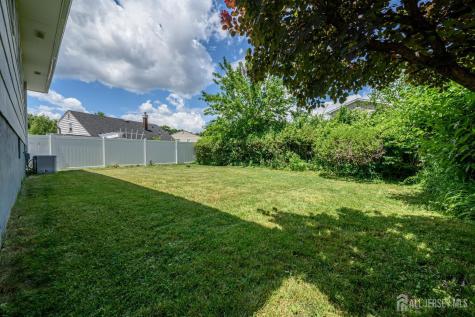 2 Carlton Street Carteret NJ 07008