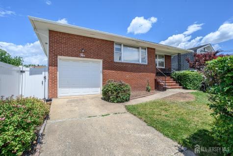 2 Carlton Street Carteret NJ 07008