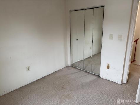 358 Hadleigh Lane North Brunswick NJ 08902