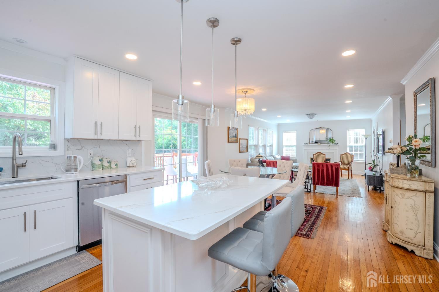 6 Fountain Drive Franklin NJ 08873
