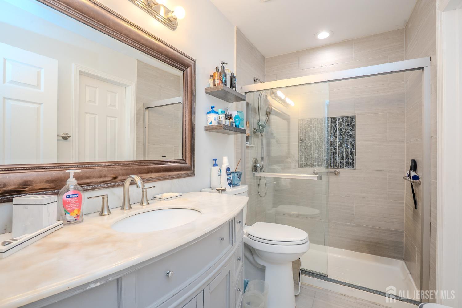 6 Fountain Drive Franklin NJ 08873