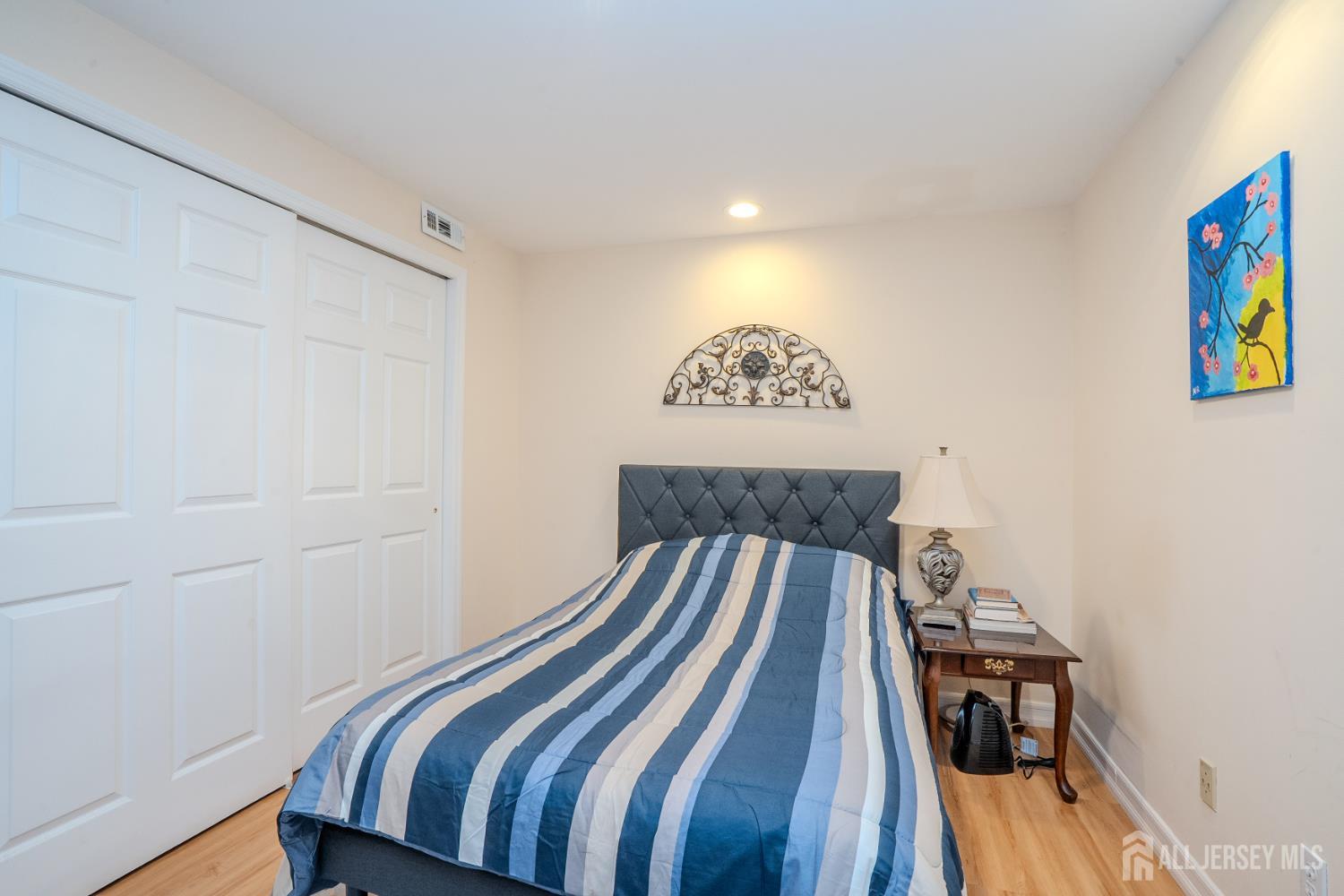 6 Fountain Drive Franklin NJ 08873