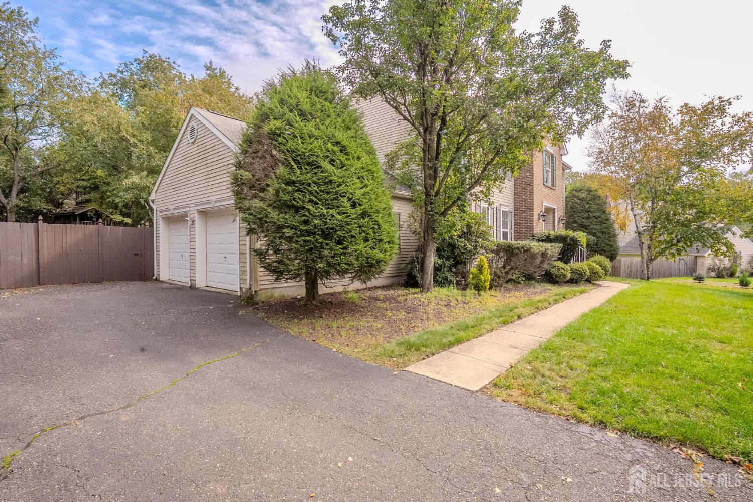 6 Fountain Drive Franklin NJ 08873