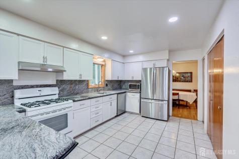 688 Grove Avenue Edison NJ 08820