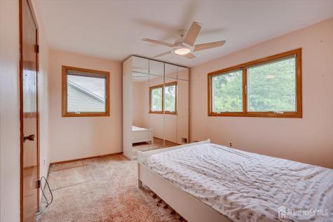 688 Grove Avenue Edison NJ 08820