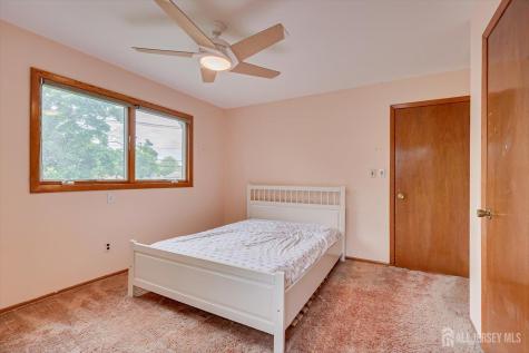 688 Grove Avenue Edison NJ 08820