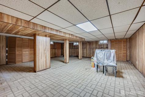 688 Grove Avenue Edison NJ 08820