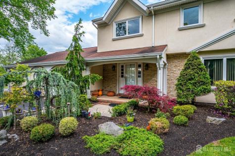 688 Grove Avenue Edison NJ 08820