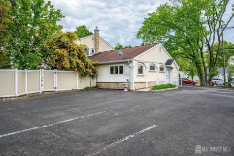 688 Grove Avenue Edison NJ 08820