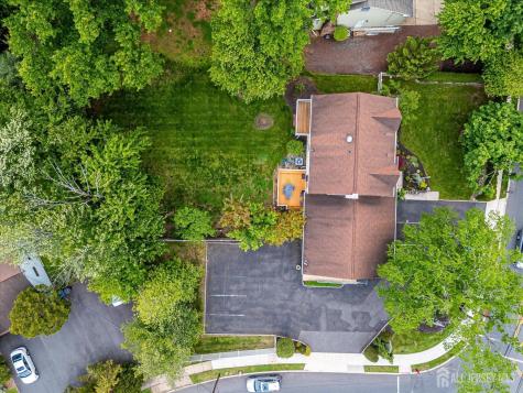 688 Grove Avenue Edison NJ 08820