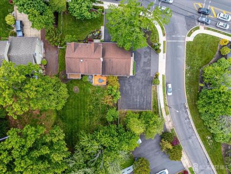 688 Grove Avenue Edison NJ 08820