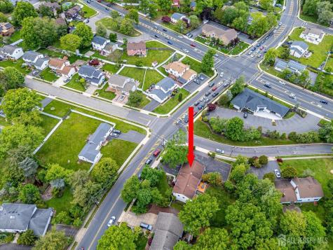 688 Grove Avenue Edison NJ 08820