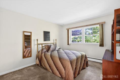 35 SE Nassau Street Clark NJ 07066