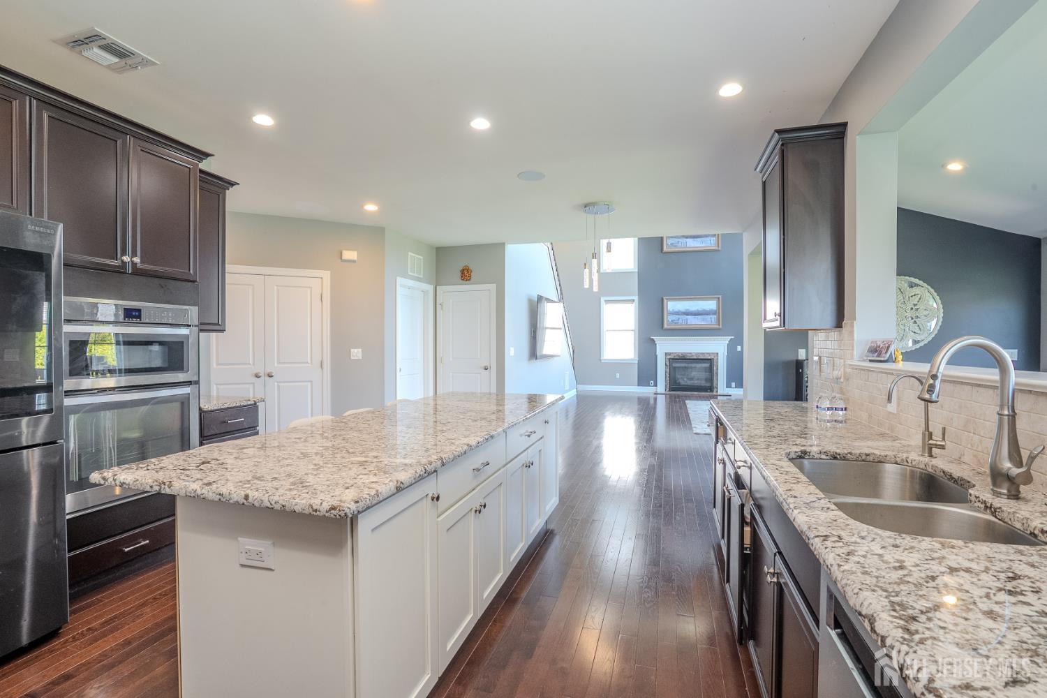 27 Greylynne Drive Monroe NJ 08831