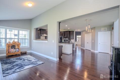 27 Greylynne Drive Monroe NJ 08831