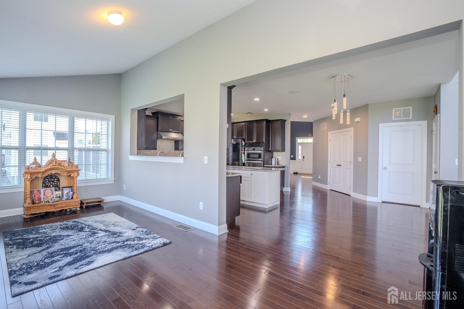27 Greylynne Drive Monroe NJ 08831