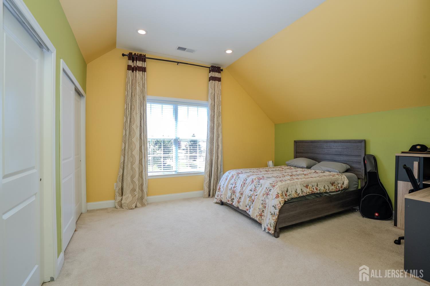 27 Greylynne Drive Monroe NJ 08831