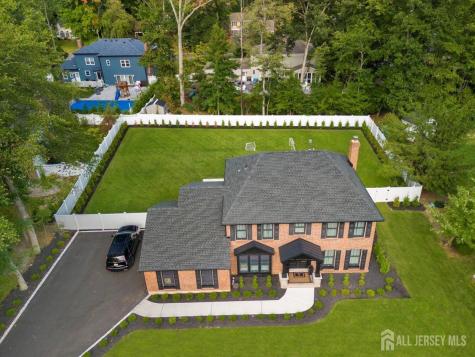 9 Wood Lake Court North Brunswick NJ 08902