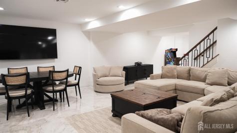 9 Wood Lake Court North Brunswick NJ 08902