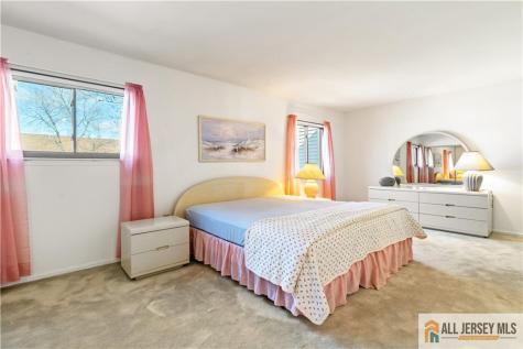 5 Lily Court Edison NJ 08820