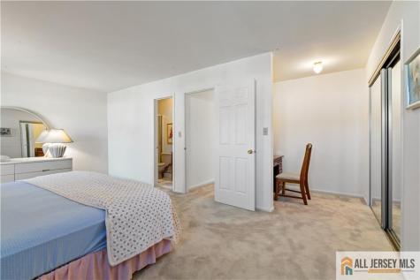 5 Lily Court Edison NJ 08820
